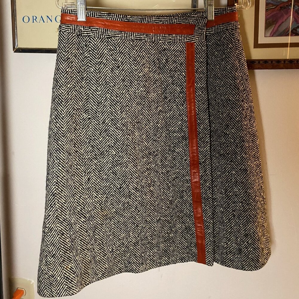 MARC JACOBS Runway 2000 Vintage Tweed Wrap skirt with red leather trim, very 60s